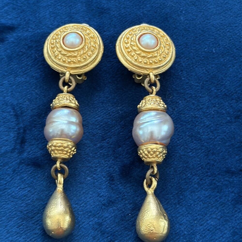 Vintage Deanna Hamro Signed Clip On Faux Pearl Hollywood Glam Drop Earrings